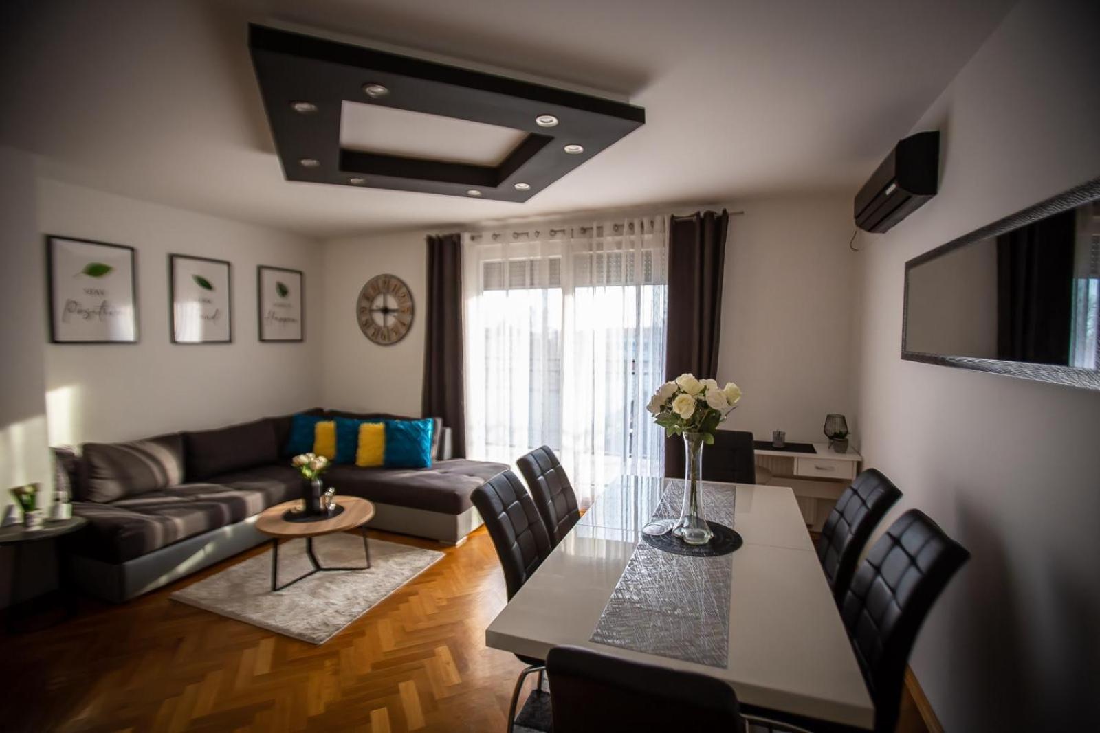 Apartman Elly Slavonski Brod Exterior foto