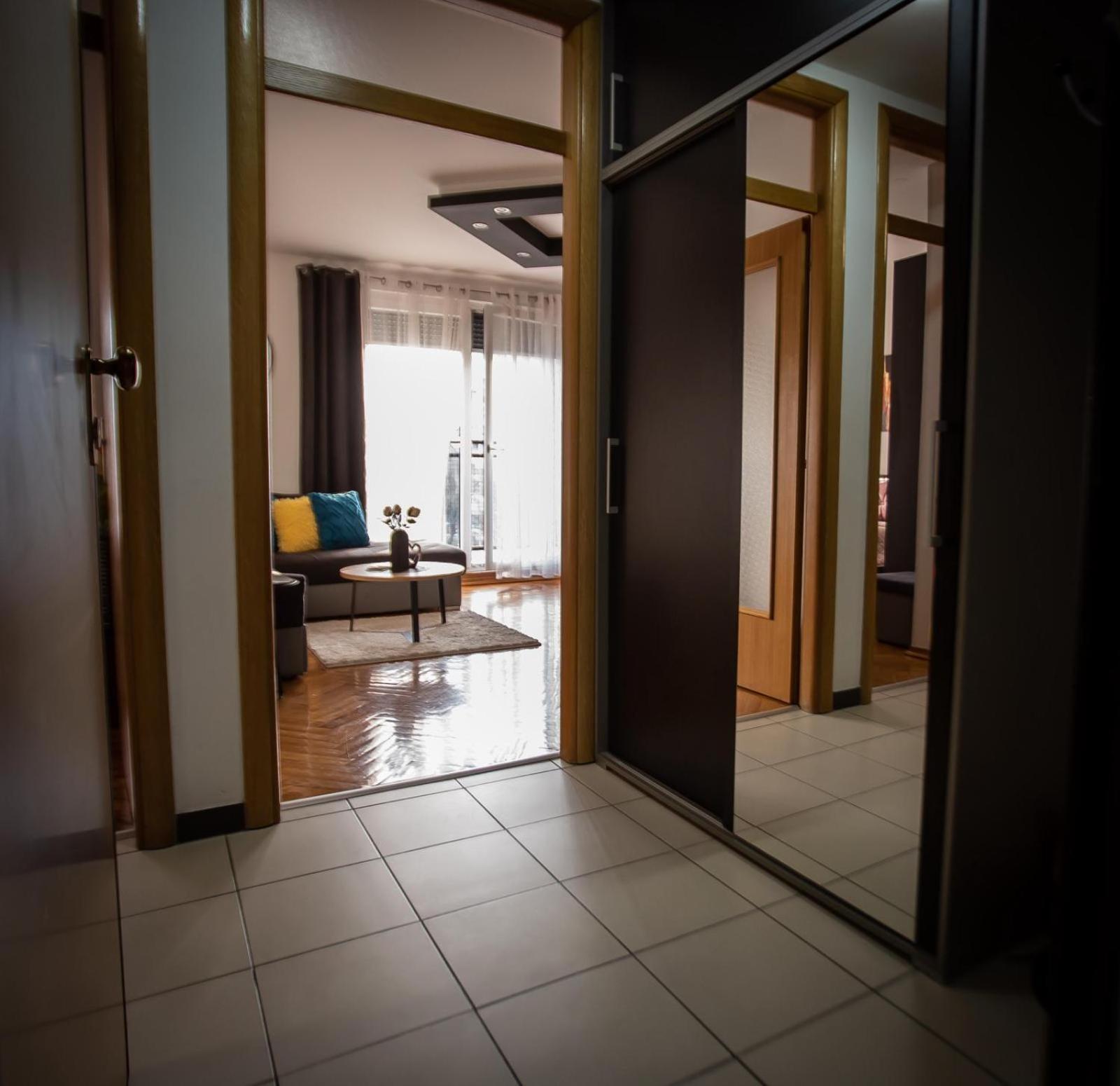Apartman Elly Slavonski Brod Exterior foto